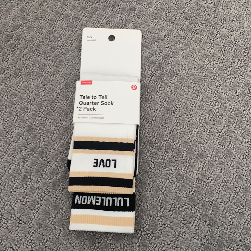 Lululemon socks 2 pack